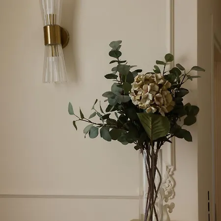 Sofia & 4* بومبيي