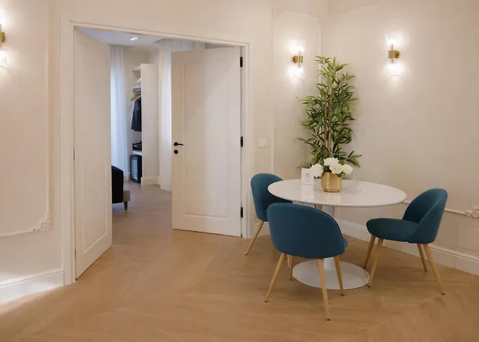 Casa de hóspedes Sofia & 4*